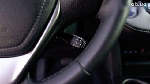 Toyota RAV4 2017 - фото 23
