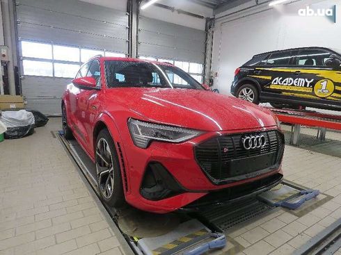 Audi e-tron S 2021 - фото 2