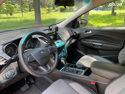 Ford Escape 2017 коричневый - фото 25