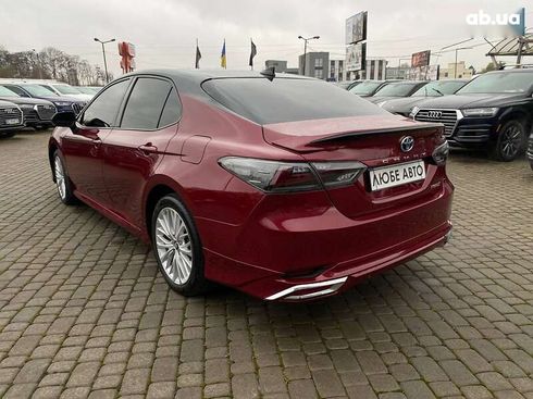 Toyota Camry 2019 - фото 8