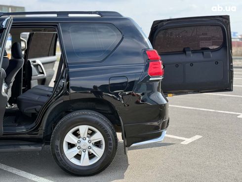 Toyota Land Cruiser Prado 2019 черный - фото 33