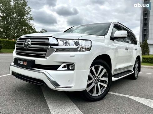 Toyota Land Cruiser 2017 - фото 3