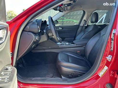 Alfa Romeo Giulia 2020 - фото 8