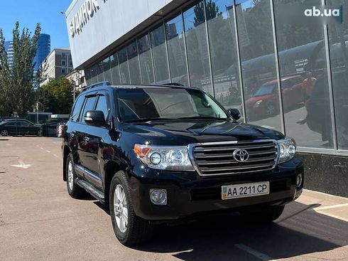 Toyota Land Cruiser 2012 - фото 2