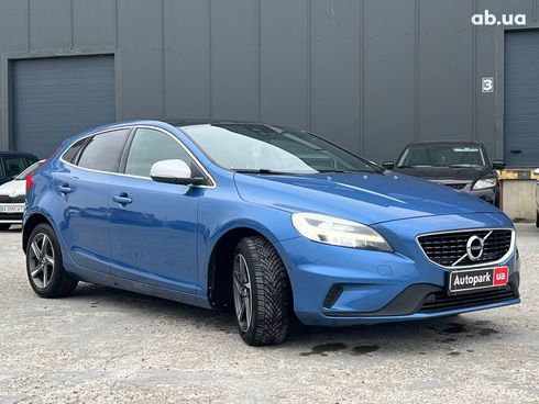 Volvo V40 2017 синий - фото 14