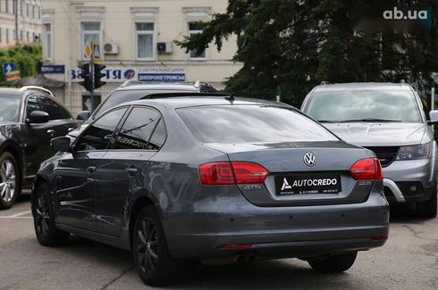 Volkswagen Jetta 2011 - фото 4