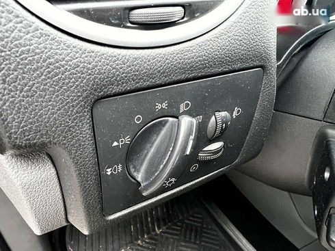 Ford Focus 2010 - фото 19