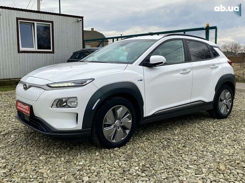 Hyundai Kona Electric 2021 - фото 15