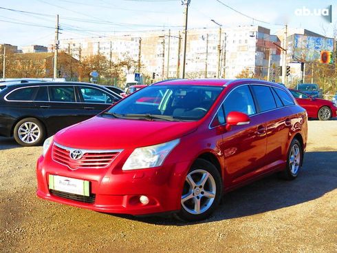 Toyota Avensis 2010 - фото 4