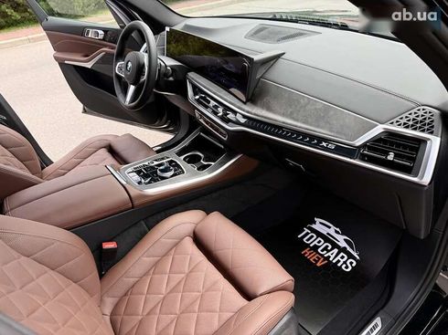 BMW X5 2025 - фото 30