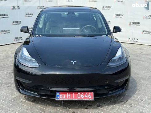 Tesla Model 3 2022 - фото 2
