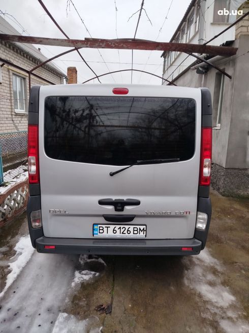 Opel Vivaro 2011 серебристый - фото 6