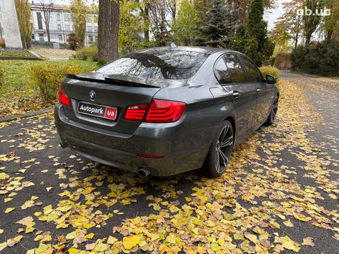 BMW 5 серия 2011 серый - фото 6