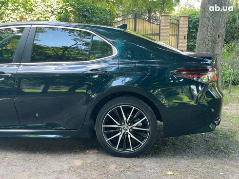 Toyota Camry 2021 синий - фото 10