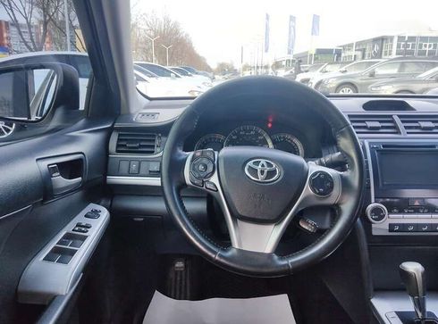 Toyota Camry 2014 - фото 15