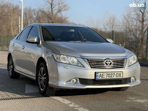 Toyota Camry 2011 - фото 5