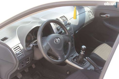 Toyota Corolla 2009 - фото 18