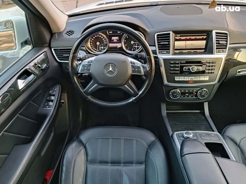 Mercedes-Benz GL-Класс 2015 белый - фото 31