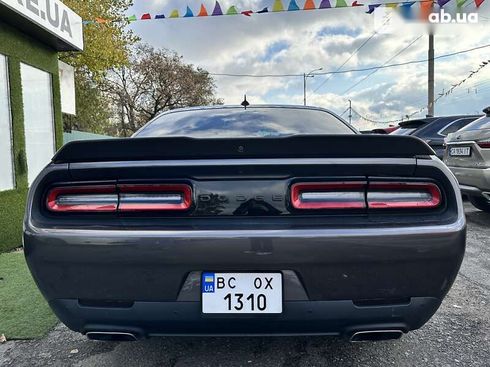 Dodge Challenger 2019 - фото 6