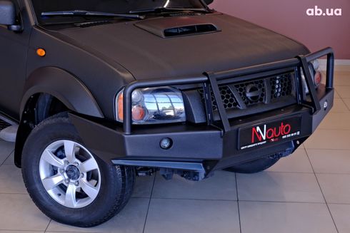 Nissan NP300 2013 черный - фото 3