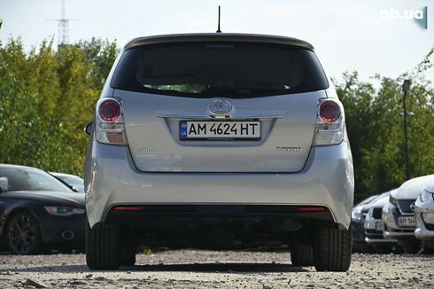 Toyota Verso 2015 - фото 10