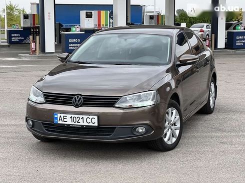 Volkswagen Jetta 2012 - фото 4