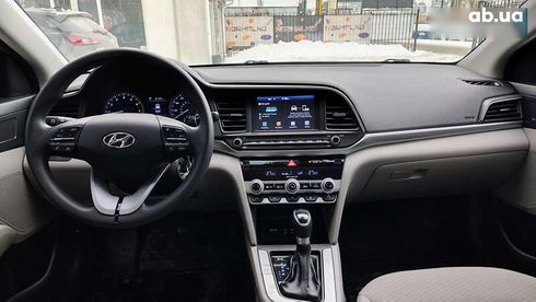 Hyundai Elantra 2020 - фото 19