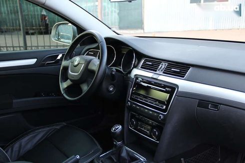 Skoda Superb 2013 - фото 16