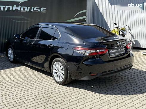Toyota Camry 2021 - фото 20