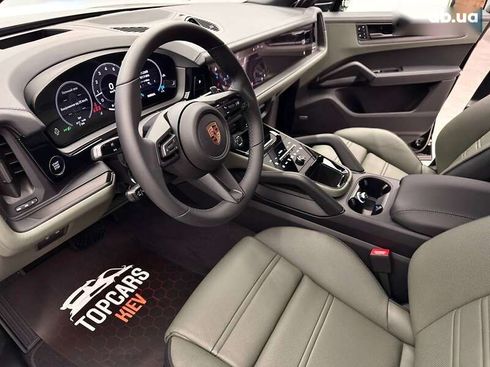 Porsche Cayenne Coupe 2025 - фото 29