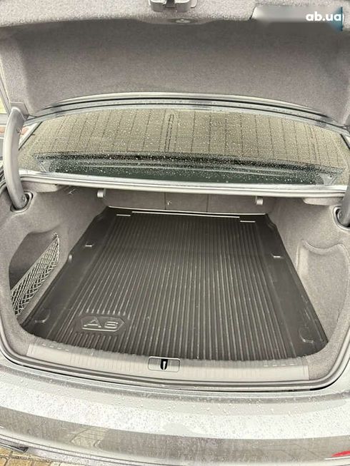Audi A6 2019 - фото 18