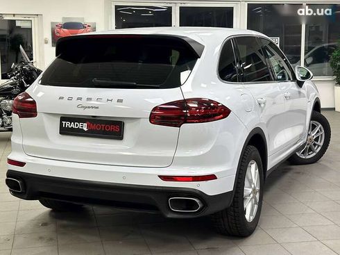 Porsche Cayenne 2016 - фото 11