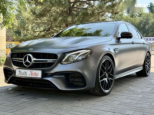 Mercedes-Benz E-Класс 2018 - фото 4