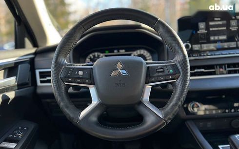 Mitsubishi Outlander 2023 - фото 10