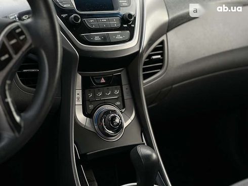 Hyundai Elantra 2013 - фото 6