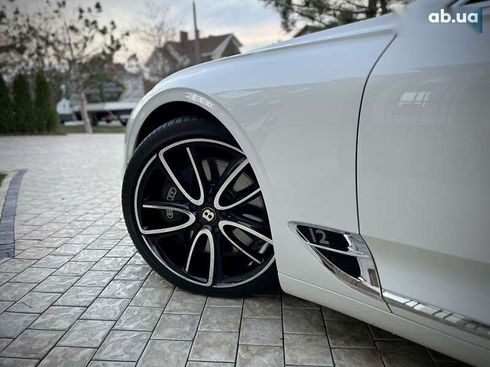 Bentley Continental GT 2019 - фото 27