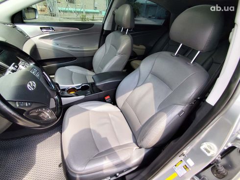 Hyundai Sonata 2014 серый - фото 25