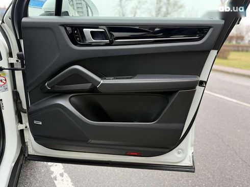 Porsche Cayenne 2020 - фото 22