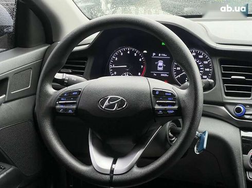 Hyundai Elantra 2019 - фото 12