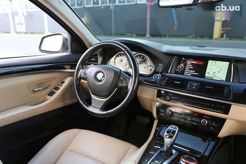 BMW 5 серия 2015 - фото 13