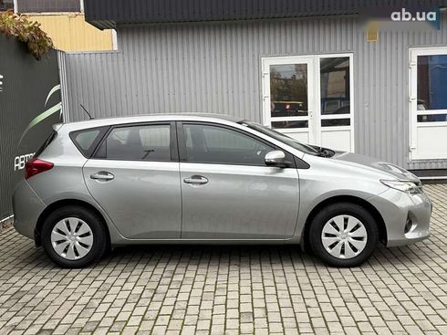 Toyota Auris 2014 - фото 8
