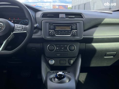 Nissan Leaf 2021 белый - фото 18