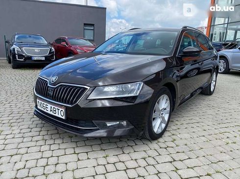 Skoda Superb 2019 - фото 3