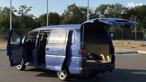Mitsubishi Space Gear 2000 голубой - фото 14
