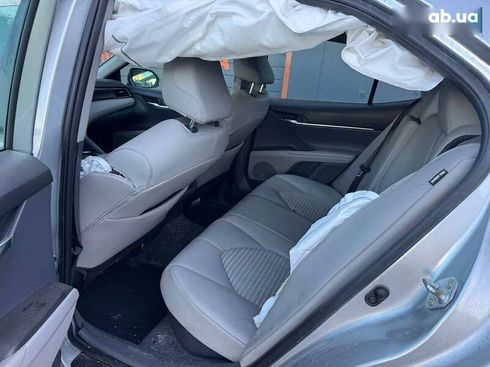 Toyota Camry 2022 - фото 16