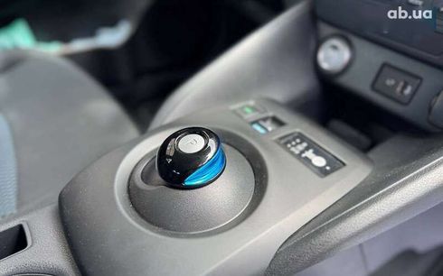 Nissan Leaf 2022 - фото 11