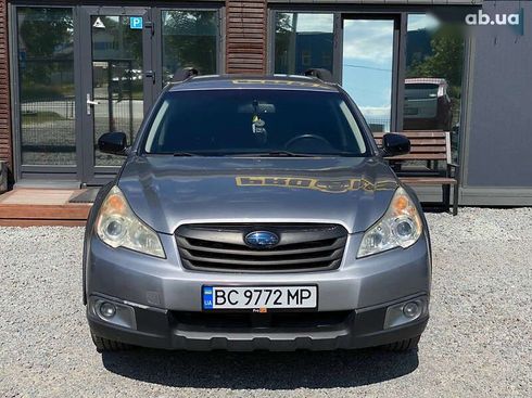 Subaru Outback 2010 - фото 2