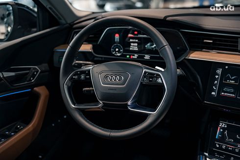 Audi Q8 e-tron 2023 коричневый - фото 11
