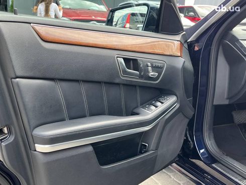 Mercedes-Benz E-Класс 2014 синий - фото 15