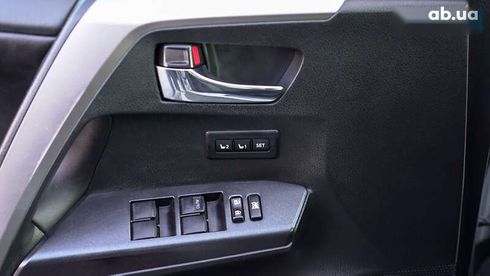 Toyota RAV4 2017 - фото 16